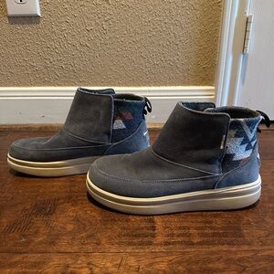 Hey Dude women’s shoes